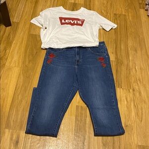Levi's White T-Shirt for jrs; size XL paired w  Levi’s jeans